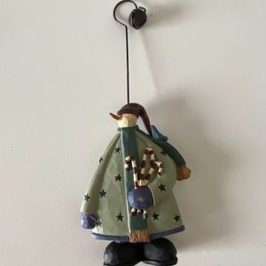 COLLECTIBLE WILLIRAYE CHRISTMAS ORNAMENT